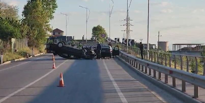 Aksident me fatalitet në rrugën Pogradec-Qafë Thanë, vdes një person