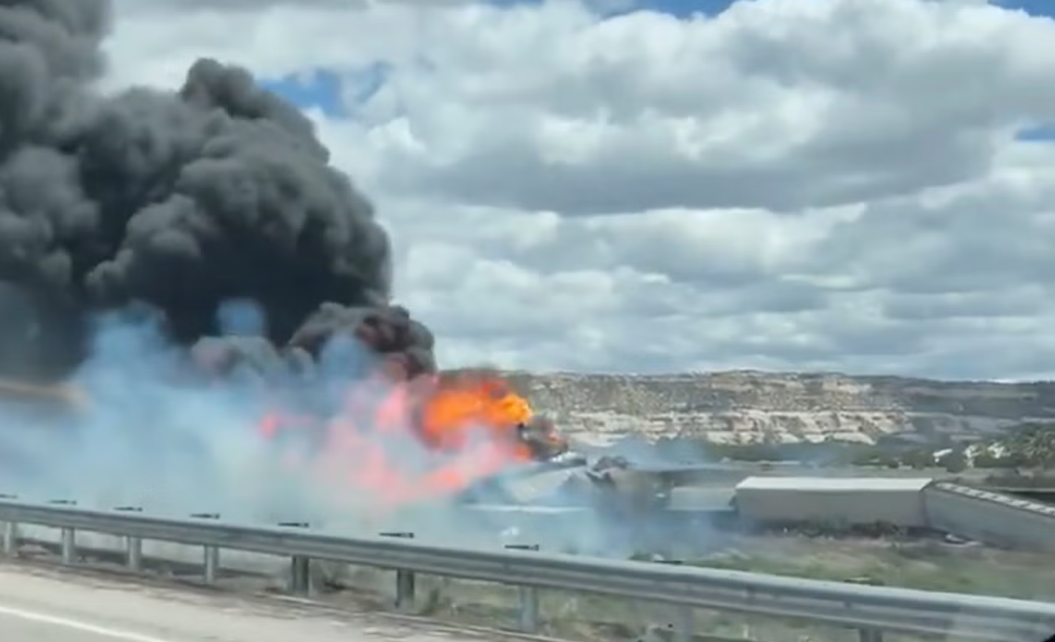 Shpërthen treni me karburant pasi del nga shinat pranë autostradës në jug të SHBA (fotot)