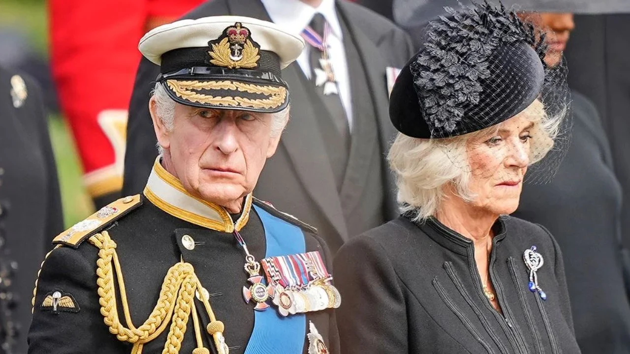 “Ai është vërtet shumë i sëmurë”, media amerikane: Shëndeti i mbretit Charles po përkeqësohet! Vazhdojnë përgatitjet për funeralin mbretëror
